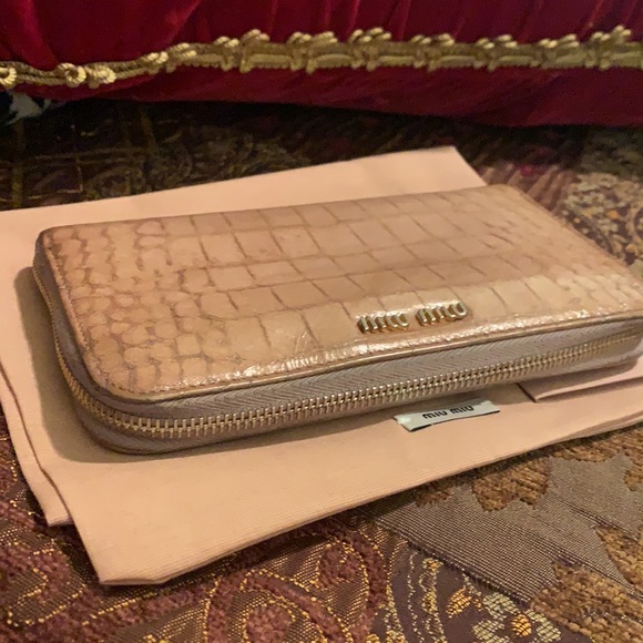 Authentic Miu Miu zip around long wallet - Picture 6 of 14